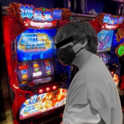 【新台聖闘士星矢】万枚突破率最高峰の台がすごかったパチンコ屋に潜入【狂いスロサンドに入金】ポンコツスロット７０４話