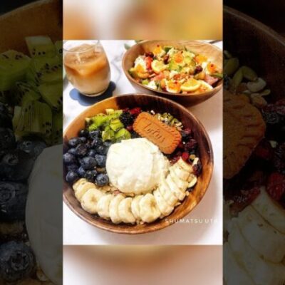 グリークヨーグルトを自宅で作る🍯簡単におうちカフェの出来上がり.ᐟ.ᐟ作り方は説明欄にあります🥝 週末うたの #shots EP66